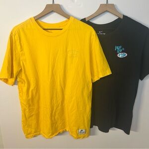 Bundle of 2 Men’s Nike T-Shirts, Size Large, Yellow Gold, Black